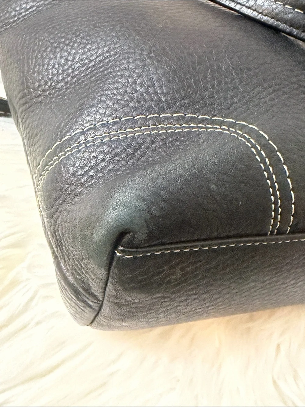 Coach Black Pebbled Leather Buckle-Accent Tote:F18089